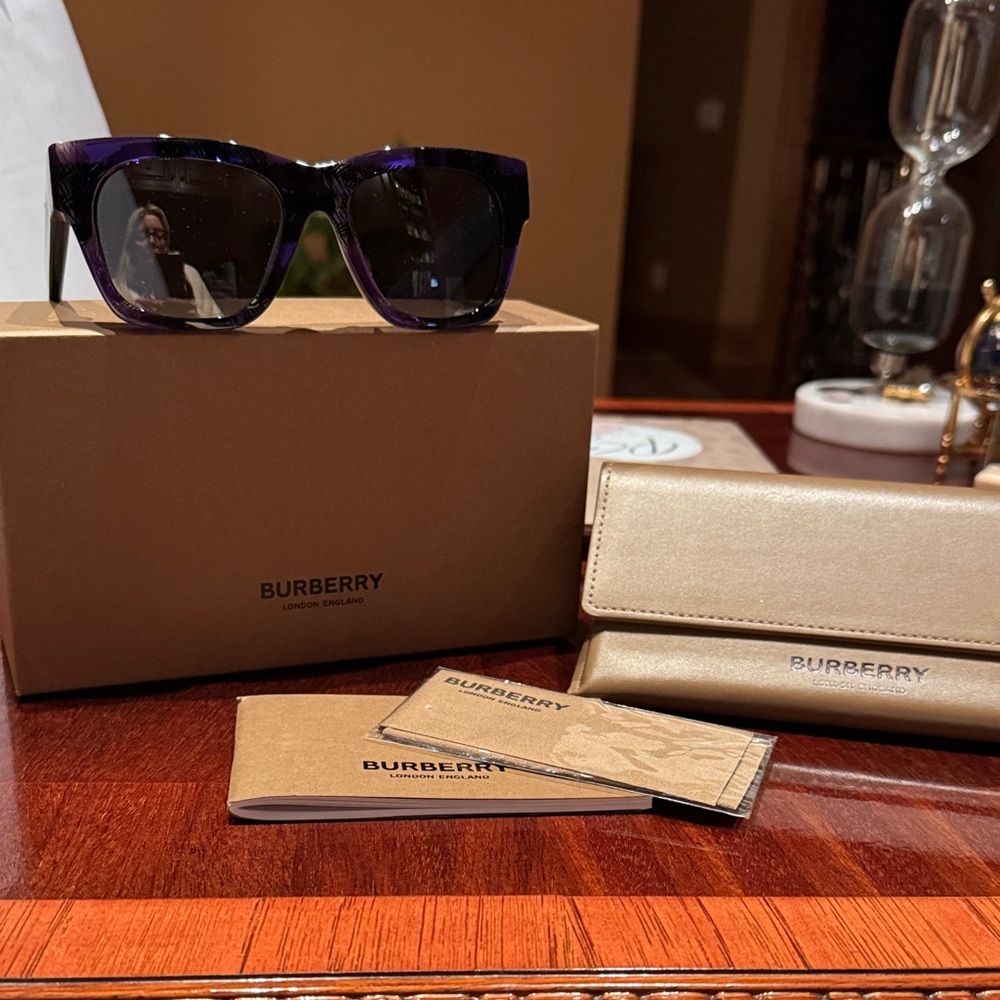 Burberry Purple and Black Women’s Sunglasses - Full Inclusion NIB - Picture 5 of 16